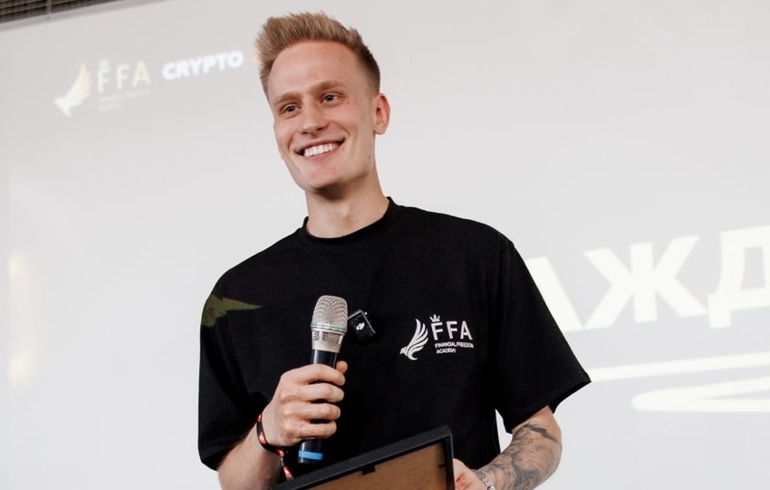 Oleksandr Orlovskyi runs Financial Freedom Academy without registered company